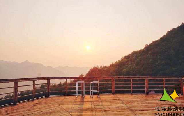 膜結(jié)構(gòu)車棚