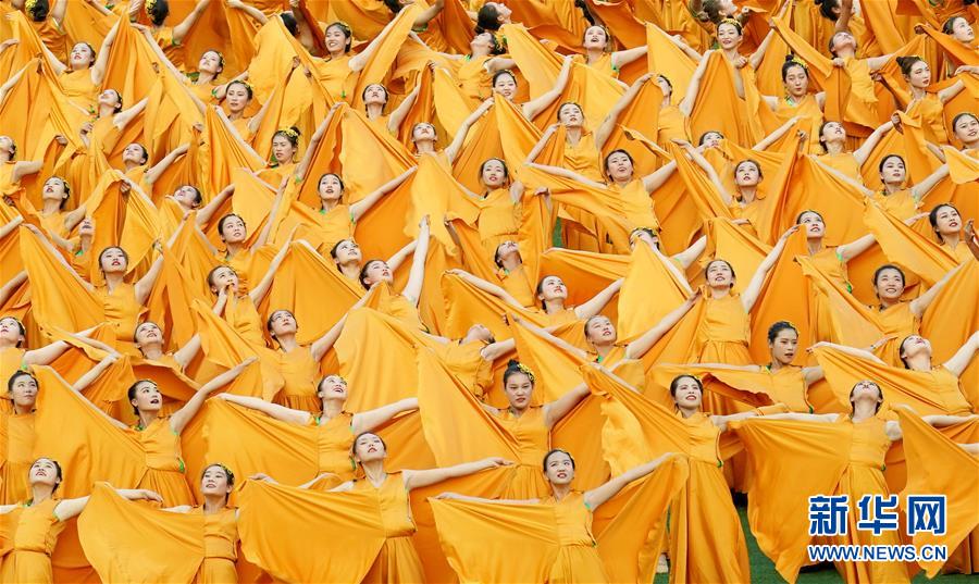 膜結(jié)構(gòu)車棚